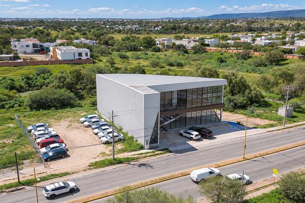 Foto de inmueble en Locales EN Renta EN Plaza DEL RIO Campestre | AV. Guadalupe Gonzalez | Norte DE Aguascalientes, Col. Residencial Campestre Club de Golf Norte C.P. 20130, Aguascalientes
