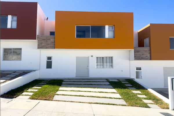 Foto de inmueble en El Rosario, Col. Pórticos de San Antonio C.P. 22666, Tijuana
