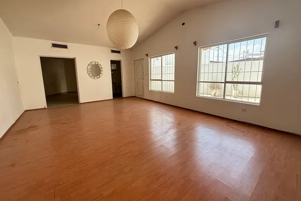 Foto de inmueble en Tamesis #220, Col. Navarro C.P. 27010, Torreón