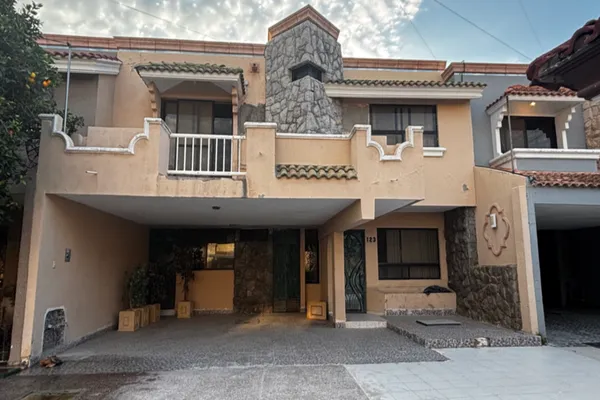 Foto de inmueble en Paseo Frondoso #123, Col. Residencial Frondoso C.P. 27105, Torreón