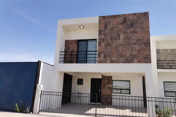Foto de inmueble en Soleta, Col. Residencial las Etnias C.P. 27058, Torreón