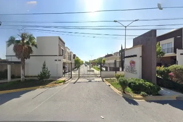 Foto de inmueble en PASEO DE LOS ROSALES #116, Col. Residencial los Rosales C.P. 25016, Saltillo