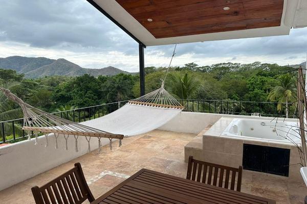 Foto de inmueble en Calamar #25, Col. Club Santiago C.P. 28868, Manzanillo