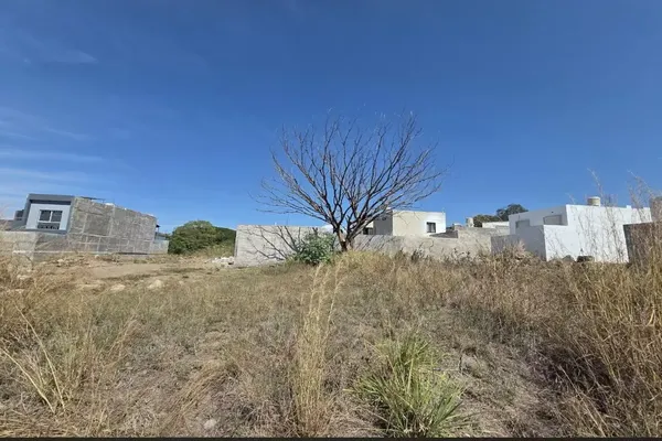 Foto de inmueble en J JESUS DUEÑAS LLERENAS #100, Col. Las Lagunas C.P. 28979, Villa de Álvarez