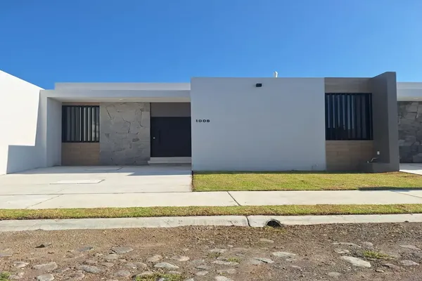 Foto de inmueble en Higuera ROJA #1026, Col. Puerta de Rolón C.P. 28983, Villa de Álvarez