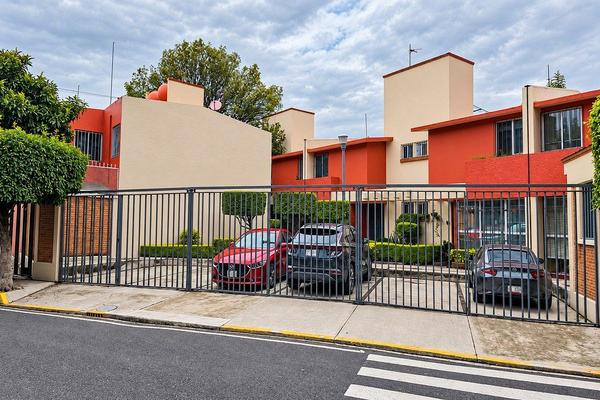 Foto de inmueble en Hacienda Mazatepec 129, Col. Granjas Coapa C.P. 14330, Tlalpan