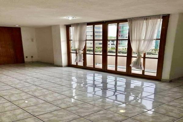 Foto de inmueble en MONCLOVA, Col. Roma Sur C.P. 06760, Cuauhtémoc