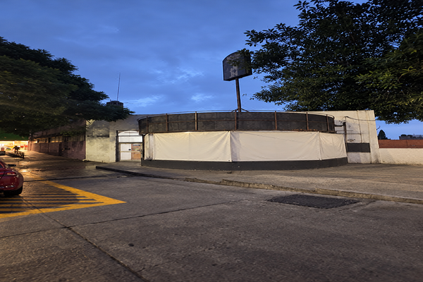 Foto de inmueble en 5 de mayo, Col. San Lorenzo Tezonco C.P. 09790, Iztapalapa