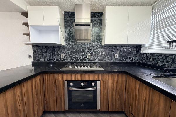 Foto de inmueble en Salaverry, Col. San Pedro Zacatenco C.P. 07360, Gustavo A. Madero
