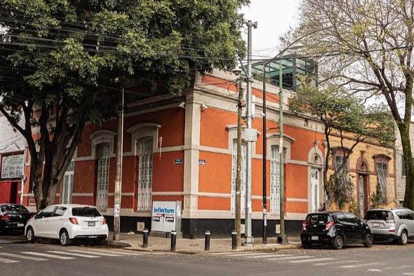 Foto de inmueble en Dr. Enrique González Martínez, Col. Santa Maria La Ribera C.P. 06400, Cuauhtémoc