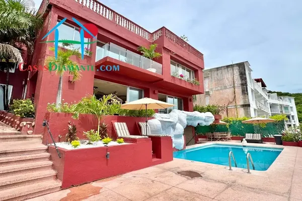 Foto de inmueble en La Condesa #21, Col. Condesa C.P. 39690, Acapulco de Juárez