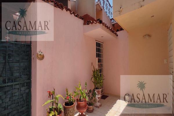 Foto de inmueble en AV. LA Suiza, Col. Las Playas C.P. 39390, Acapulco de Juárez