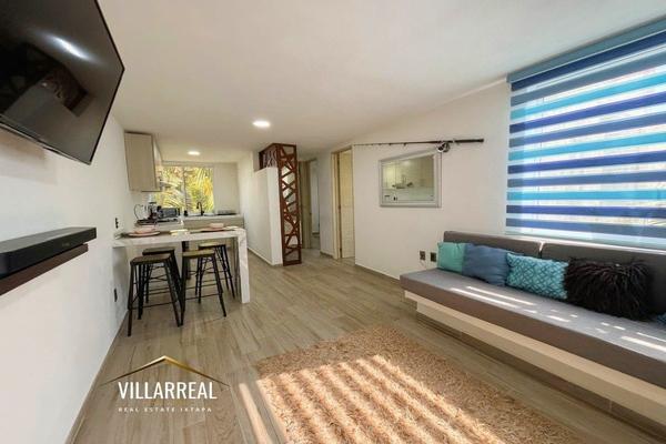 Foto de inmueble en BLVD PASEO IXTAPA, Col. Marina Ixtapa C.P. 40880, Zihuatanejo de Azueta