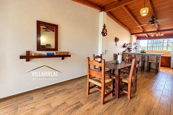 Foto de inmueble en MORROCOY, Col. Marina Ixtapa C.P. 40880, Zihuatanejo de Azueta
