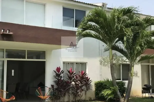 Foto de inmueble en BULEVARD DE LAS NACIONES #402, Col. Residencial Diamante C.P. 39890, Acapulco de Juárez