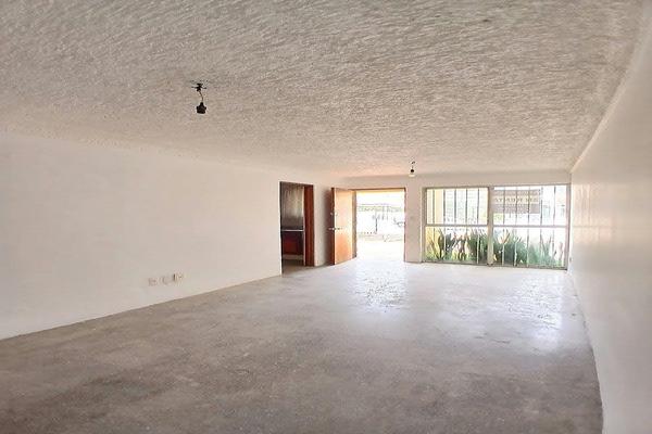 Foto de inmueble en PEDRO SIMON LAPLACE, Col. Arboledas 1a Secc C.P. 45070, Zapopan