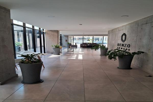 Foto de inmueble en Av. Vallarta, Col. Arcos Vallarta C.P. 44130, Guadalajara