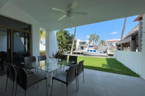 Foto de inmueble en Astilleros, Col. Barra de Navidad C.P. 48987, Cihuatlán
