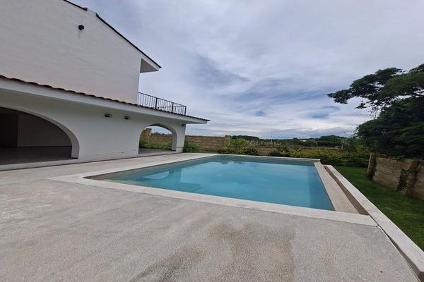 Foto de inmueble en Privada la Herradura, Col. Chapala Centro C.P. 45900, Chapala