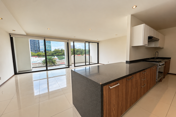 Foto de inmueble en Hipodromo, Col. Chapultepec Country C.P. 44620, Guadalajara