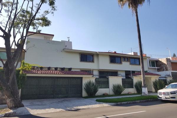 Foto de inmueble en Av. Cuauhtemoc, Col. Ciudad Del Sol C.P. 45050, Zapopan