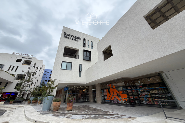 Foto de inmueble en Calzada Central, Col. Ciudad Granja C.P. 45010, Zapopan