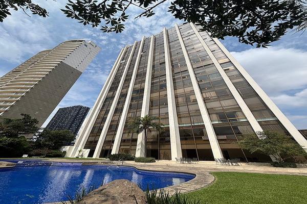 Foto de inmueble en AV AMERICAS, Col. Country Club C.P. 44610, Guadalajara