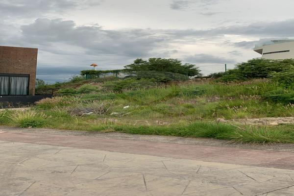 Foto de inmueble en Avenida Camino de los Parques 0, Col. El Centinela C.P. 45133, Zapopan