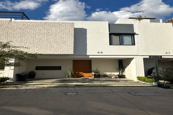Foto de inmueble en Francisco Montes de Oca, Col. El Fortín C.P. 45066, Zapopan