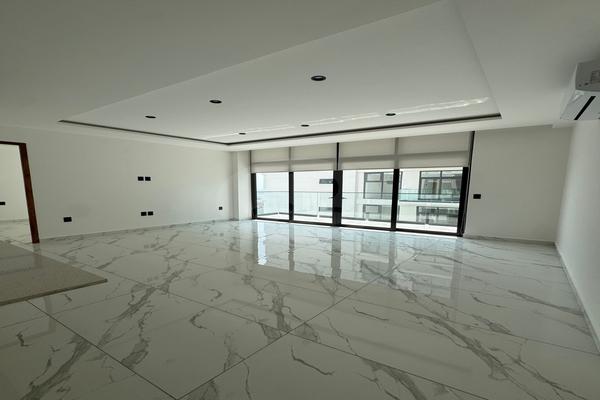 Foto de inmueble en Av. López Mateos Sur 1600, Col. El Palomar C.P. 45643, Tlajomulco de Zúñiga
