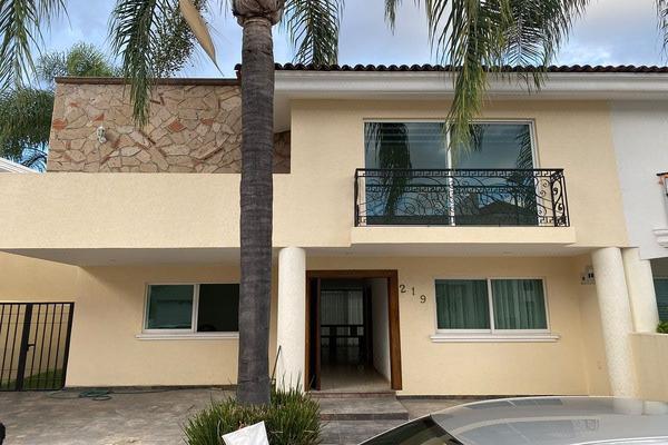 Foto de inmueble en Rey, Col. Jardín Real C.P. 45136, Zapopan