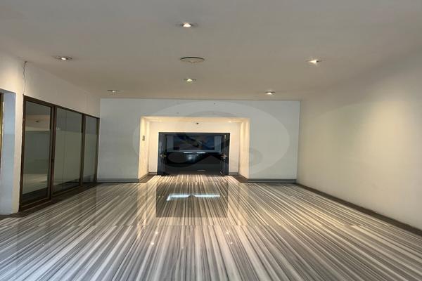 Foto de inmueble en AV ADOLFO LOPEZ MATEOS ESQUINA MOCTEZUMA S/N, Col. Jardines Del Sol C.P. 45050, Zapopan