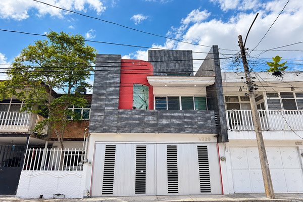 Foto de inmueble en C PLUTARCO ELIAS CALLES, Col. Lomas Del Paradero C.P. 44840, Guadalajara