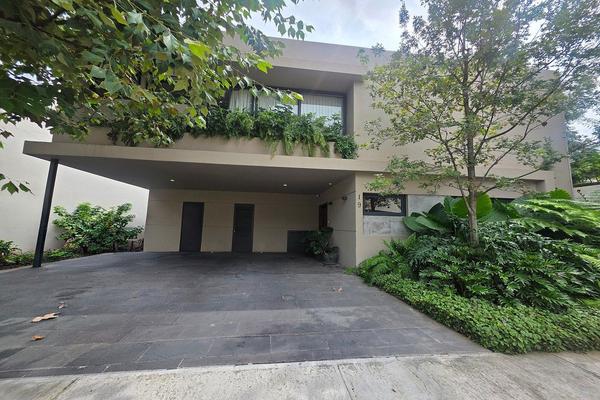 Foto de inmueble en Avenida Acueducto, Col. Lomas de las Palmas C.P. 45118, Zapopan