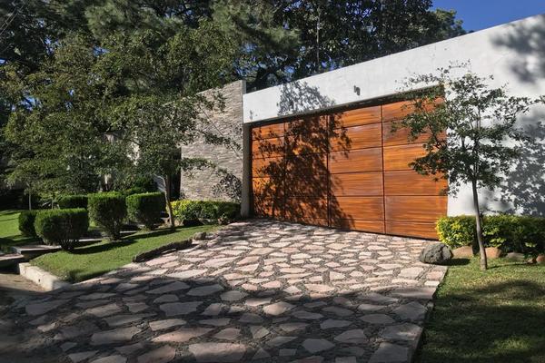 Foto de inmueble en Paseo de la ceiba #106, Col. Pinar de La Venta C.P. 45221, Zapopan