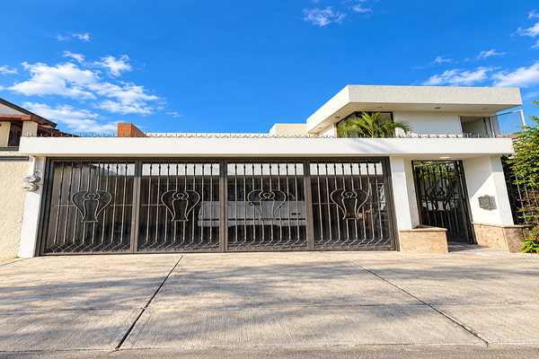 Foto de inmueble en José María Heredia, Col. Prados de Providencia C.P. 44670, Guadalajara