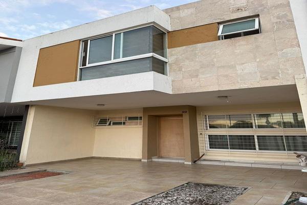 Foto de inmueble en Av. Valdepeñas Coto La Rioja, Col. Real de Valdepeñas C.P. 45130, Zapopan