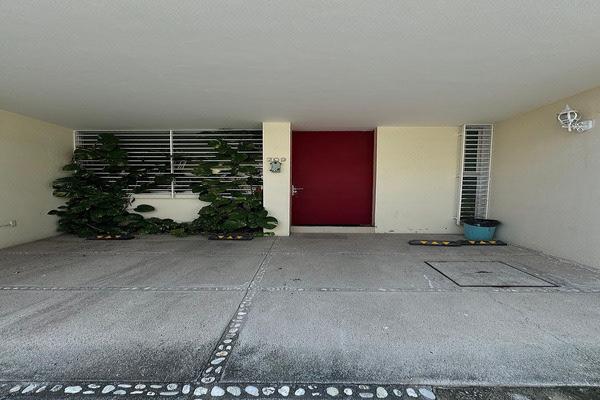 Foto de inmueble en Circuito Carro del Sol, Col. Real de Valdepeñas C.P. 45130, Zapopan