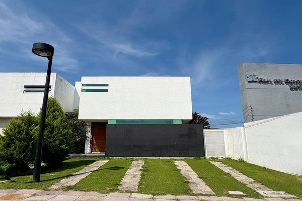 Foto de inmueble en BULEVARD BOSQUES DE SANTA ANITA, Col. Real del Bosque C.P. 45645, Tlajomulco de Zúñiga