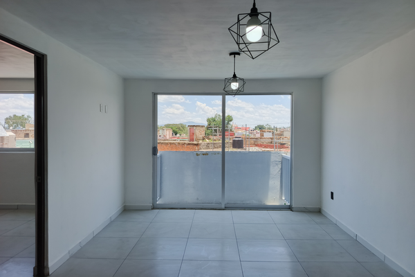 Foto de inmueble en C. Juan Díaz Covarrubias 152, Dep. 203, Punto Central, San Juan de Dios, Guadalajara, Jalisco. C.P. , Col. San Juan de Dios C.P. 44360, Guadalajara
