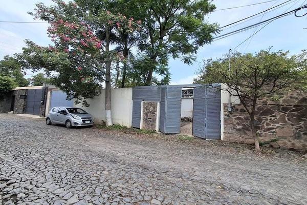 Foto de inmueble en Miguel Silva R. 150, Santa María Tequepexpan, 45601 San Pedro Tlaquepaque, Jal., Col. Santa María Tequepexpan C.P. 45601, San Pedro Tlaquepaque