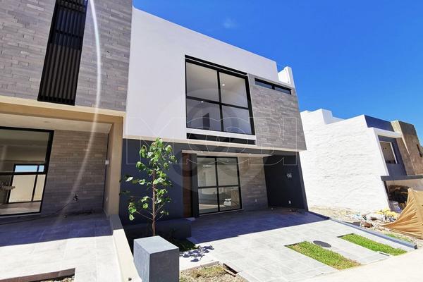 Foto de inmueble en Capital Norte, Col. Valle Esmeralda C.P. 45138, Zapopan