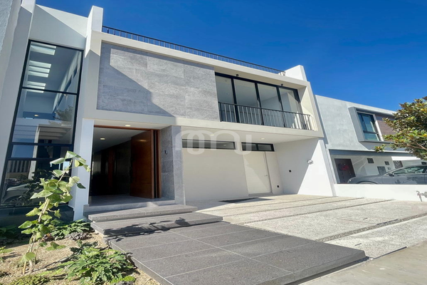 Foto de inmueble en Valle del Imperio Galo, Col. Valle Imperial C.P. 45134, Zapopan