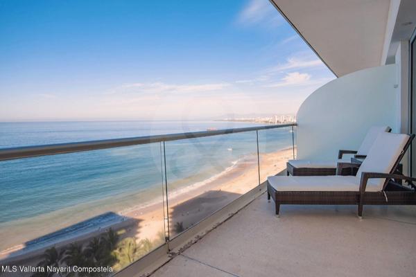 Foto de inmueble en Península Puerto Vallarta, Col. Zona Hotelera Norte C.P. 48333, Puerto Vallarta