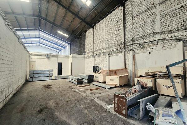 Foto de inmueble en Calle 4, Col. Zona Industrial C.P. 44940, Guadalajara