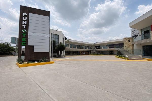 Foto de inmueble en Blvd. Solidaridad Las Torres, Col. San Jerónimo Chicahualco C.P. 52170, Metepec