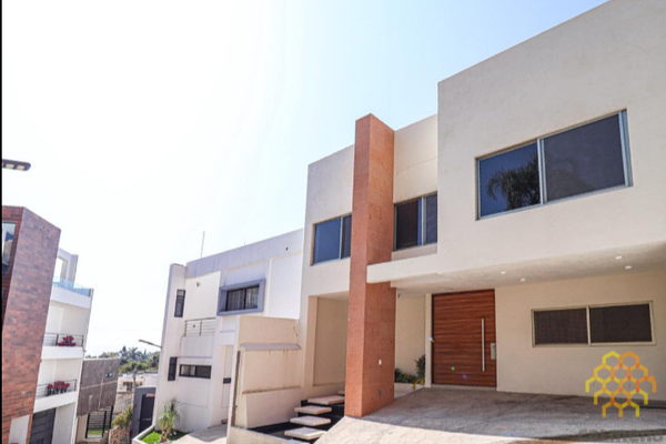 Foto de inmueble en Cuernavaca, Col. Delicias C.P. 62330, Cuernavaca