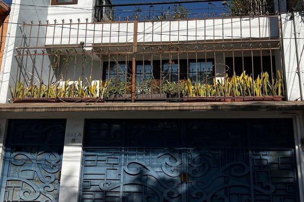 Foto de inmueble en Calle Monterrey #233, Col. Valle Ceylán C.P. 54150, Tlalnepantla de Baz