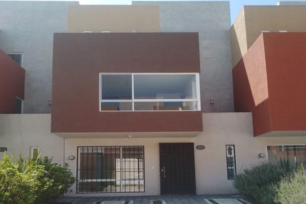 Foto de inmueble en Carretera Federal Toluca-Naucalpan, Conjunto urbano Misiones II #Lote 7, Mza 9Int. Casa 20A, Col. San Blas Totoltepec C.P. 50230, Toluca
