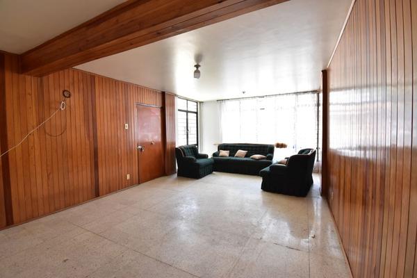 Foto de inmueble en San Lucas, Col. San Lucas Tepetlacalco C.P. 54055, Tlalnepantla de Baz